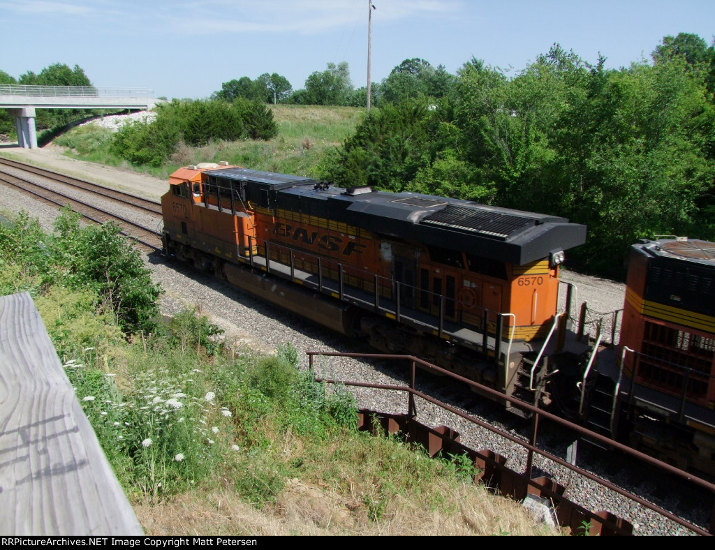 BNSF 6570